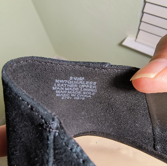 Nine West Quarless Black Suede Leather Platform Pump size: 8.5M - Picture 10 of 12